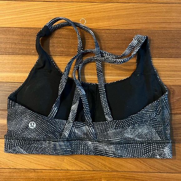 Lululemon energy bra, size 4 - Picture 2 of 2